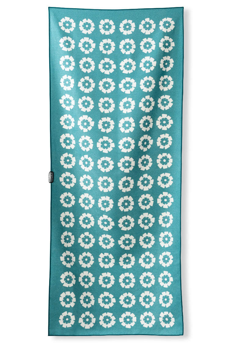 Nomadix Original Towel: Fresh Flowers Teal Ocean