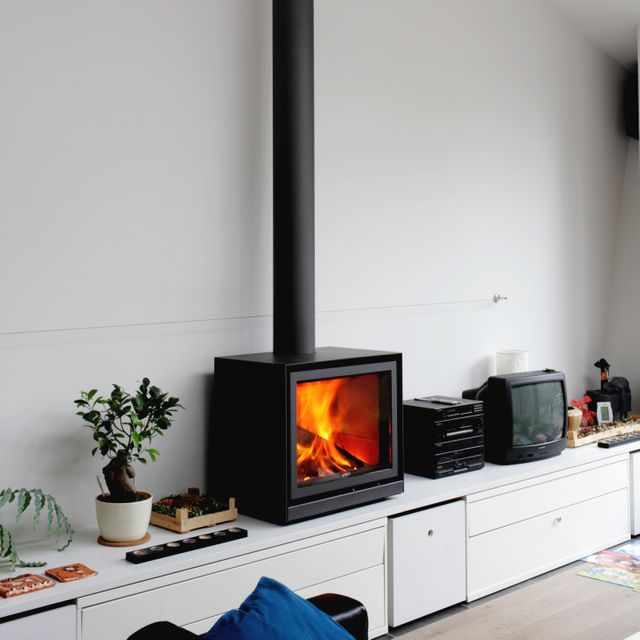 s[16]cube 58 Wood Stove